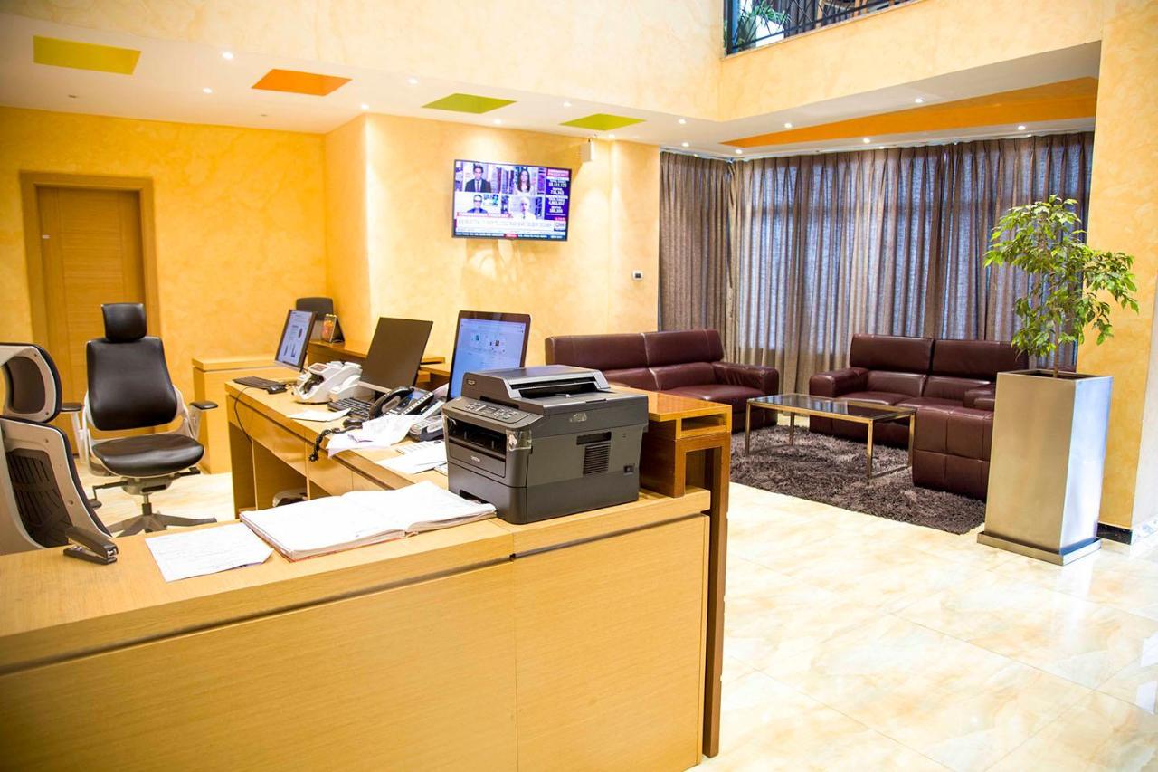 Vamos Addis Hotel Екстериор снимка
