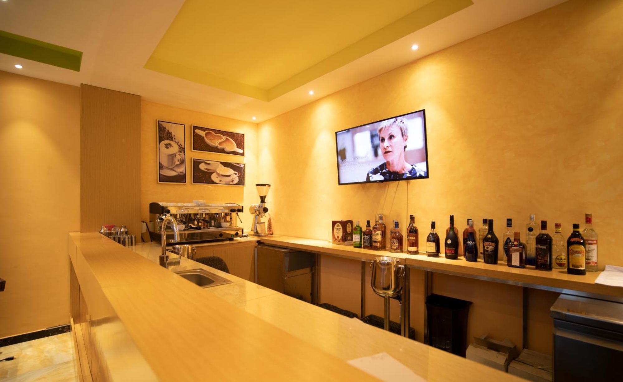 Vamos Addis Hotel Екстериор снимка