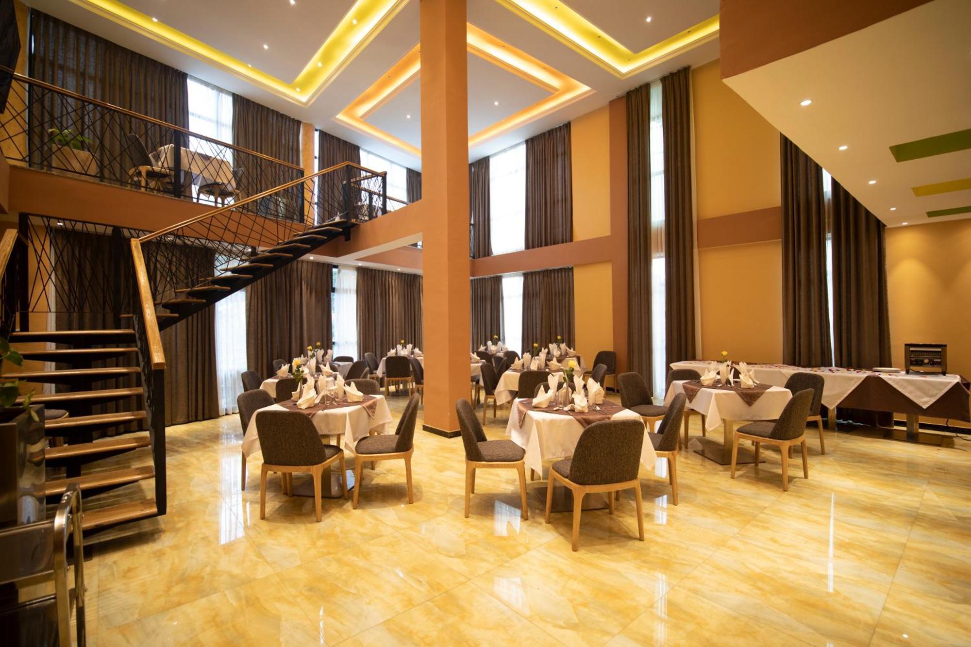 Vamos Addis Hotel Екстериор снимка