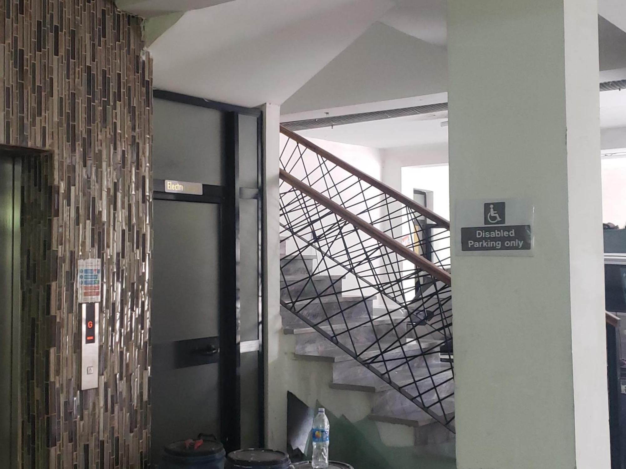 Vamos Addis Hotel Екстериор снимка