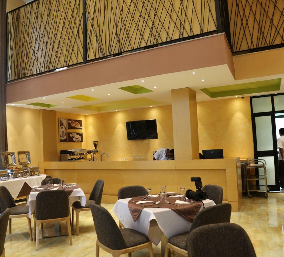 Vamos Addis Hotel Екстериор снимка