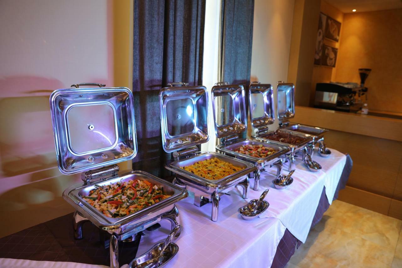 Vamos Addis Hotel Екстериор снимка
