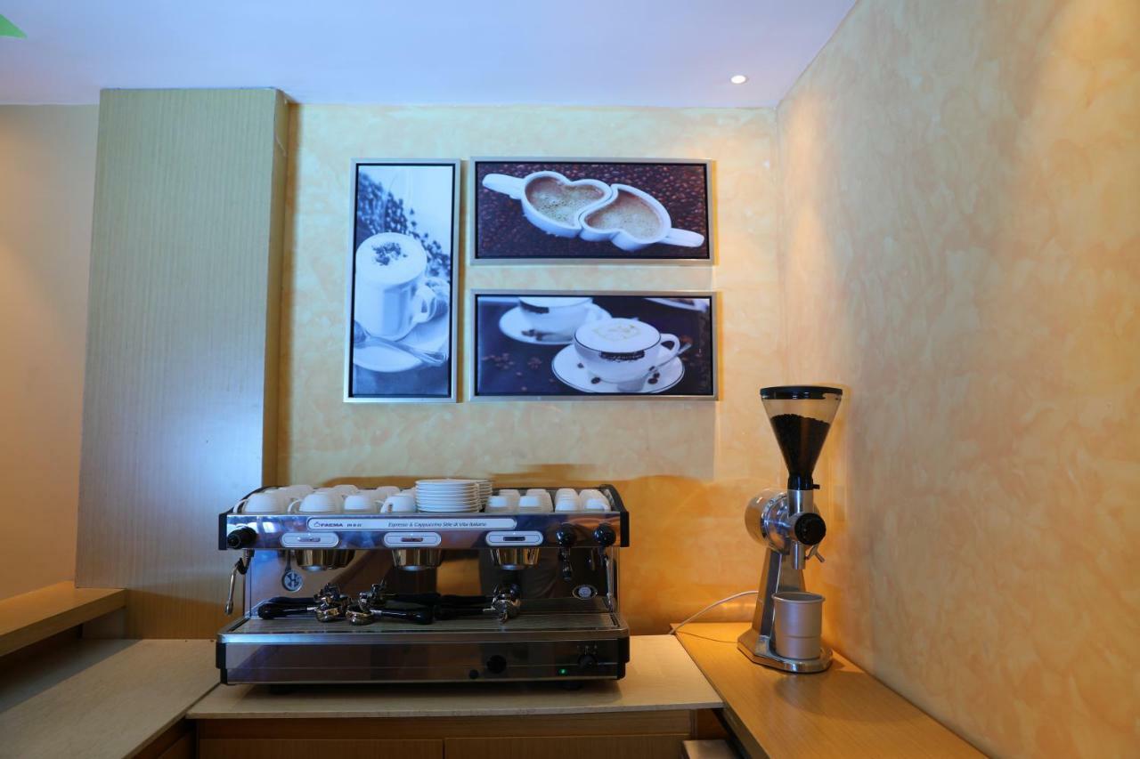 Vamos Addis Hotel Екстериор снимка