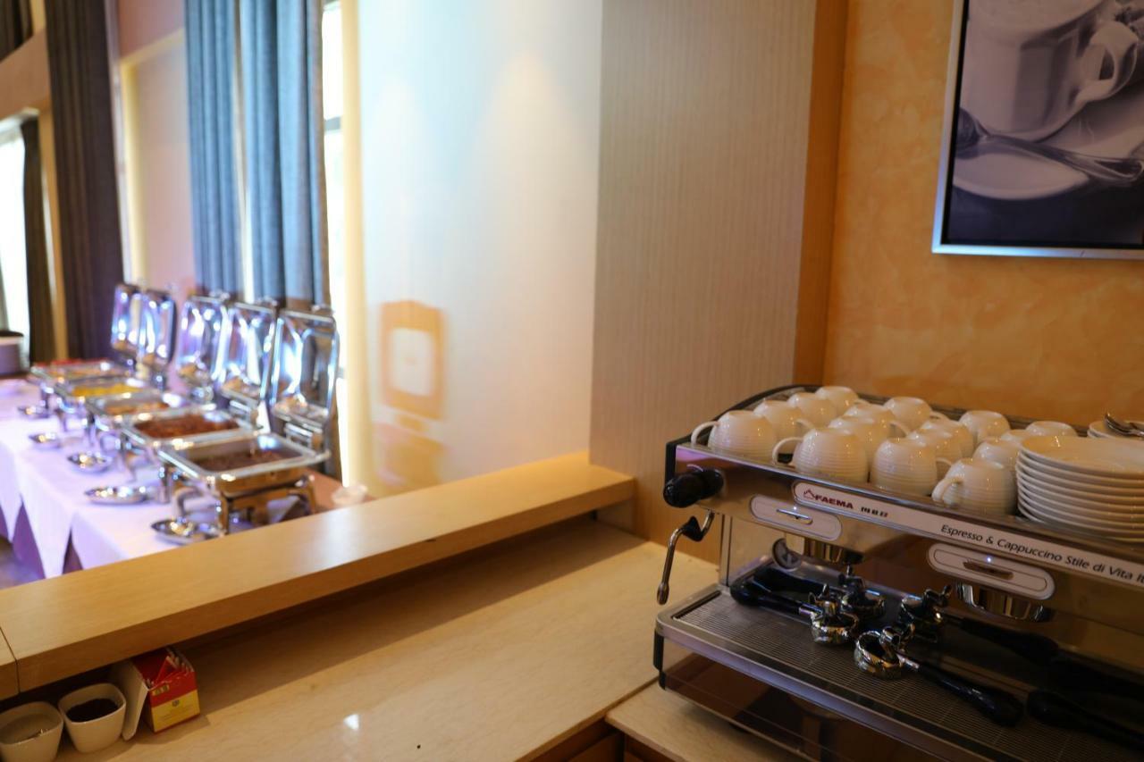 Vamos Addis Hotel Екстериор снимка